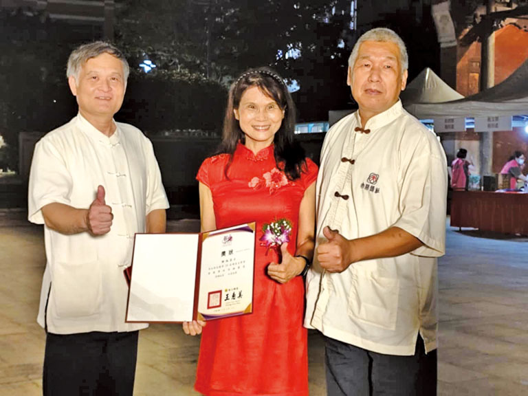 柳淑芬鹿港懷古四首   磺溪文學獎傳統詩優選